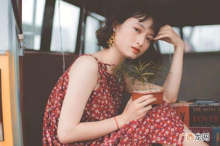 男人思念就是不联系,男人越是想念一个人