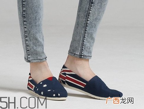 露脚踝的袜子叫什么?露脚踝的鞋子叫什么