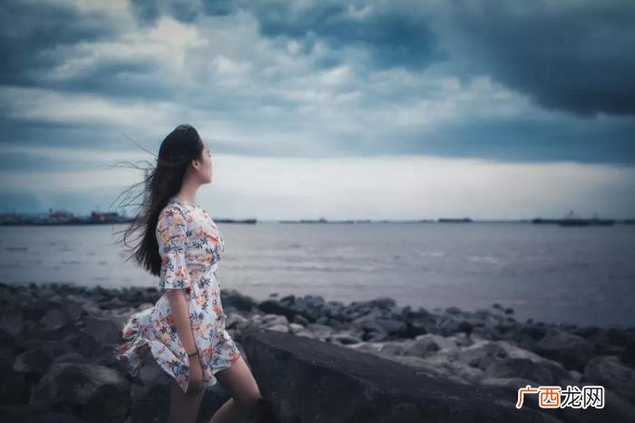失去心爱人的句子越想越难过 失去暗恋的人的句子