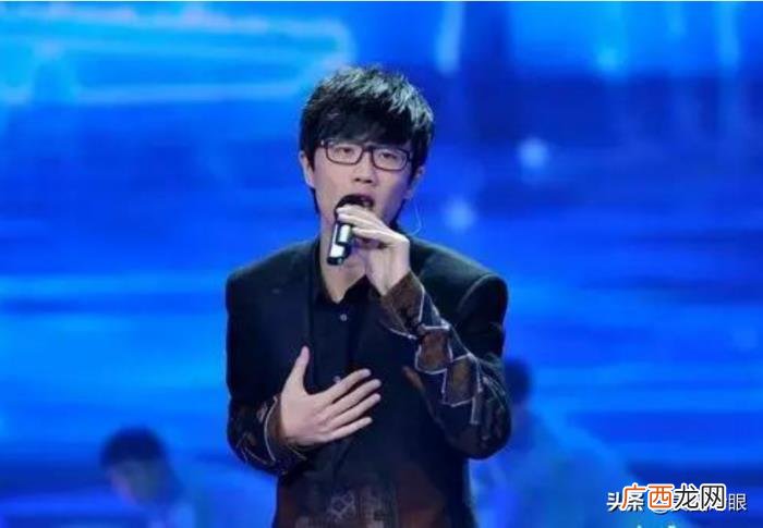 乐坛的人怎么评价许嵩的，一代人的记忆许嵩