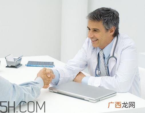 湿疹能晒太阳吗？湿疹能打预防针吗？