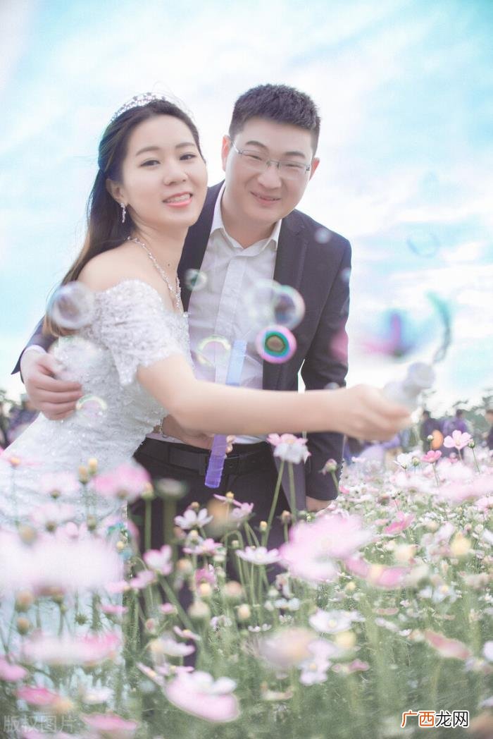 男人给女人最好安全感，男性怎样满足女性的安全感