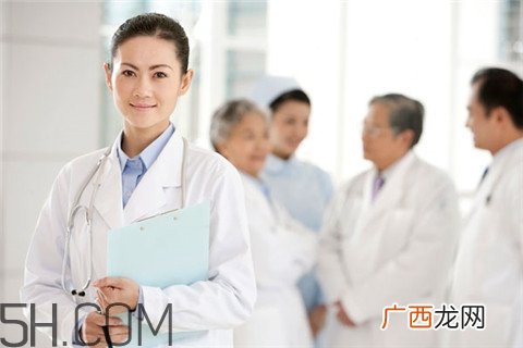 荨麻疹会遗传给下一代吗？荨麻疹会自己好吗？