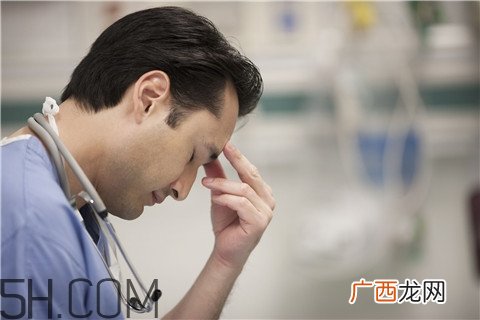 荨麻疹会遗传给下一代吗？荨麻疹会自己好吗？