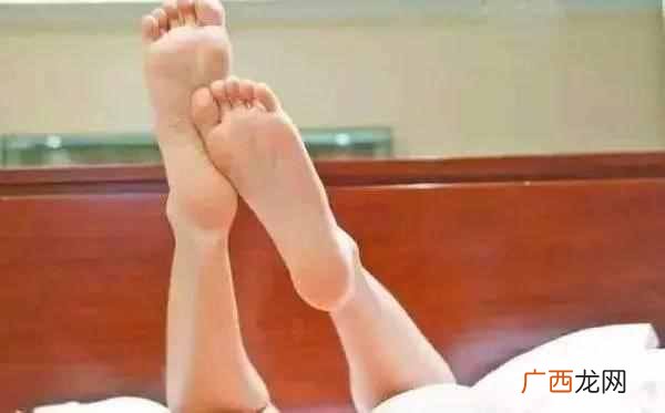 手心脚心痒是怎么回事？止痒的方法，教你告别