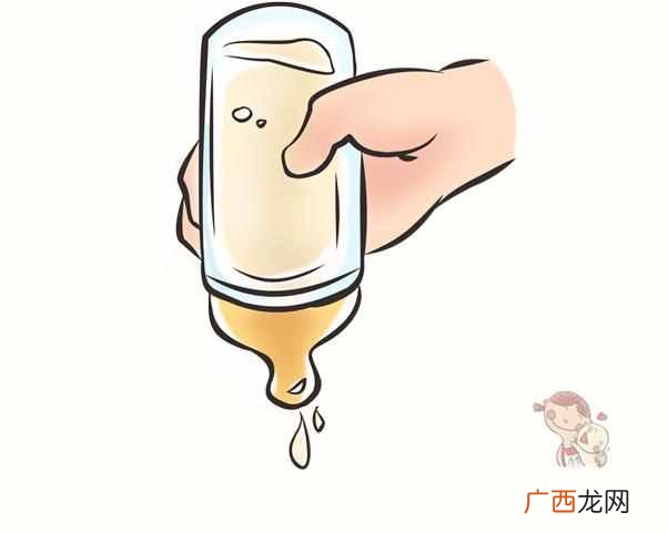 新生儿吐奶怎么回事？教你几个管用的方法，宝