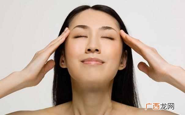 头皮痒怎么办？换了几种洗发水还是痒，你可能