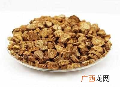 头皮痒怎么办？换了几种洗发水还是痒，你可能