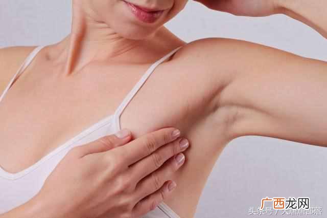 冬天腋下有异味怎么办？教你如何避免尴尬