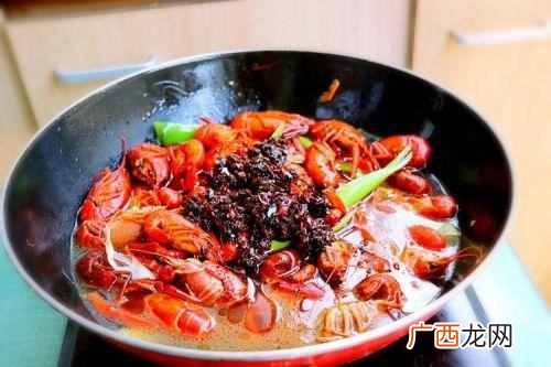 小龙虾怎么吃?麻辣小龙虾吃完一碗还想吃,太好