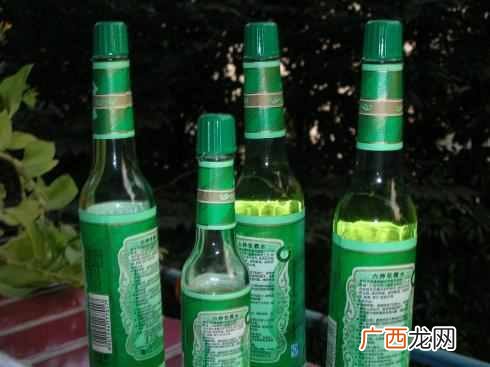 这样洗方便省力 衣服上油漆怎么洗