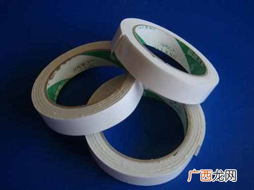 泡沫双面胶怎么去除痕迹（小窍门帮你快速去除