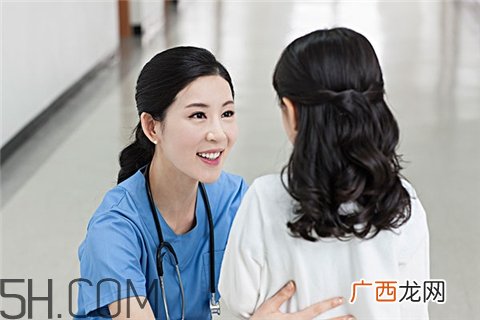 白内障要换晶体吗？白内障要做手术吗？