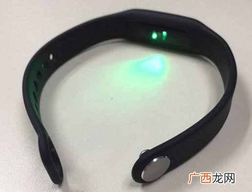 苹果机也可以连接小米手环 小米手环怎么用