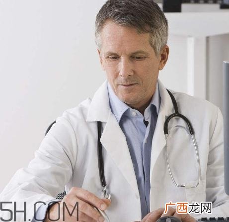 前列腺癌会发烧吗？前列腺癌会尿血吗？