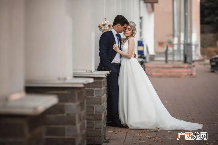林心如霍建华微博承认,林心如与霍建华婚变传闻愈演愈烈