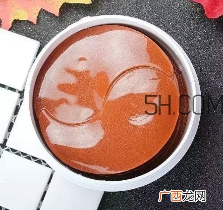敷眼膜前需要涂眼霜吗 眼膜和眼霜的使用顺序