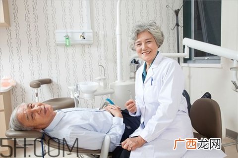 骨折能喝酒吗？骨折能抽烟吗？