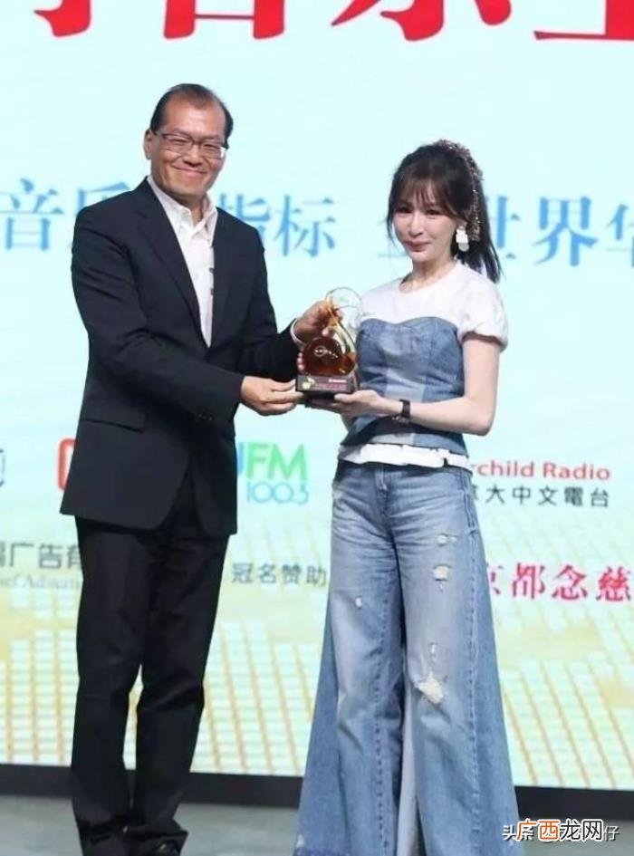 王心凌热搜，甜心教主王心凌脸蹦了一早上热搜看着像大妈