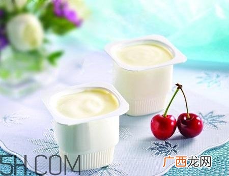 酸奶什么时候喝最好?睡前喝酸奶好还是牛奶好?
