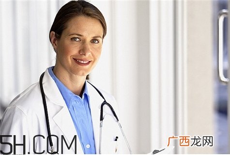 骨折用红外线烤灯吗？骨折做什么手术？