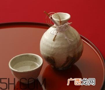 什么时候喝药酒比较好?喝药酒有什么禁忌?
