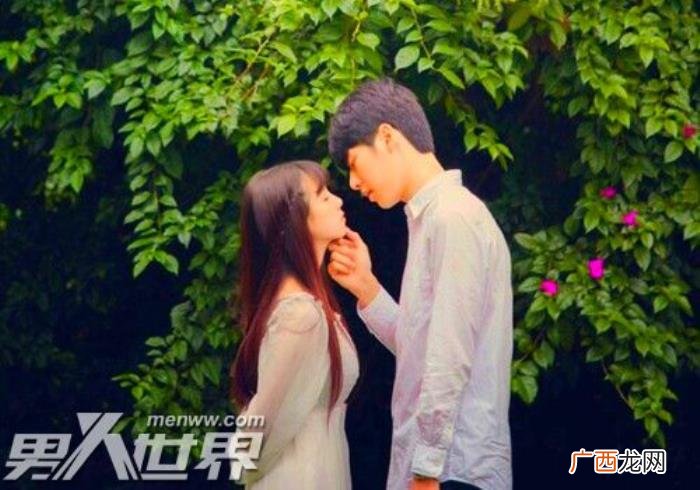 男人看喜欢人的眼神，男人看到心上人的眼神什么样