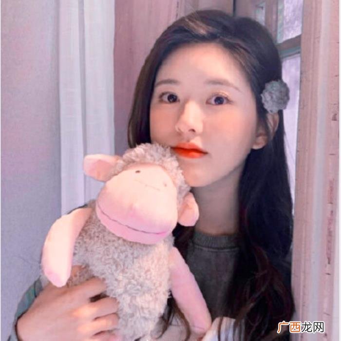周洁琼脖子短，周洁琼脖子粗