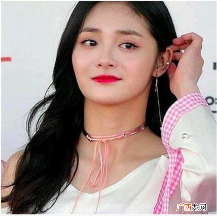 周洁琼脖子短，周洁琼脖子粗