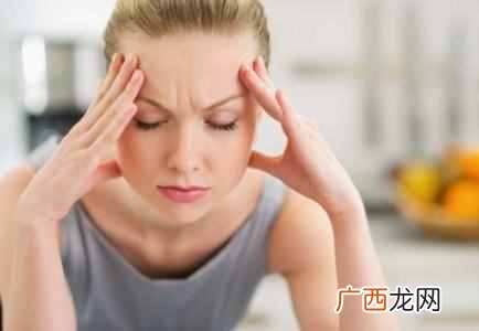 头发掉的厉害怎么办，掉发原因及解决方案！