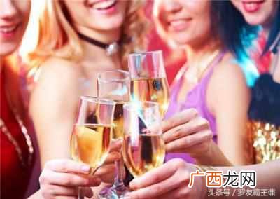 喝酒后头疼怎么办，教你几招醒酒方法！