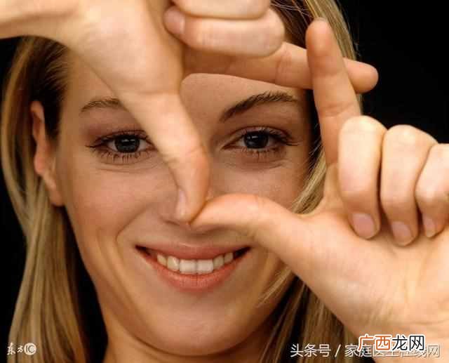 眼睛流泪是怎么回事，别大意，小心这些病！