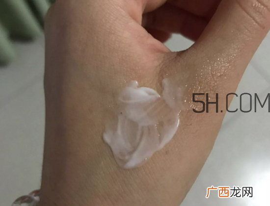 韩束墨菊巨补水5件套礼盒多少钱_有什么