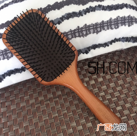 aveda梳子怎么清洗？aveda梳子是哪国的？