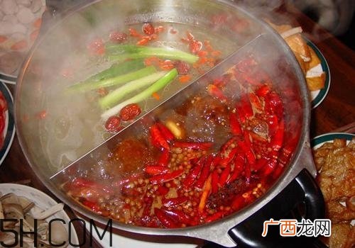 喉咙有异物是食道癌吗?如何预防食道癌?