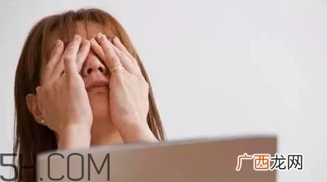 眼睛又干又痒怎么回事？日常保护眼睛的方法有哪些？