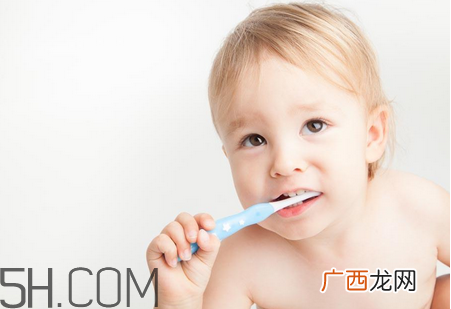 牙菌斑刷牙能刷干净吗？每天坚持刷牙为什么还是黄？