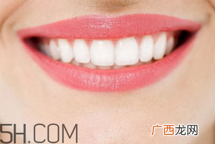 牙齿内侧的黄垢怎么去除？每天刷几次牙齿最合适？