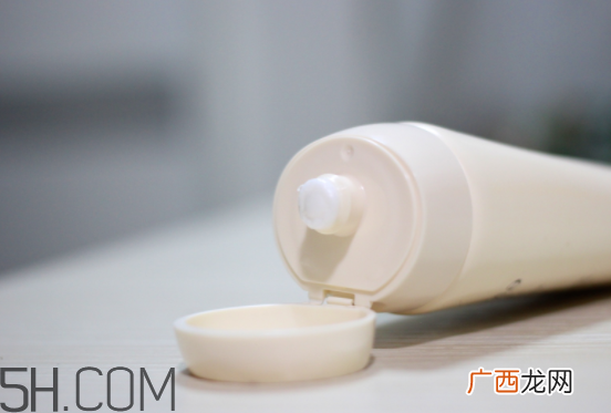 资生堂新漾美肌洁面膏怎么用_产品测评