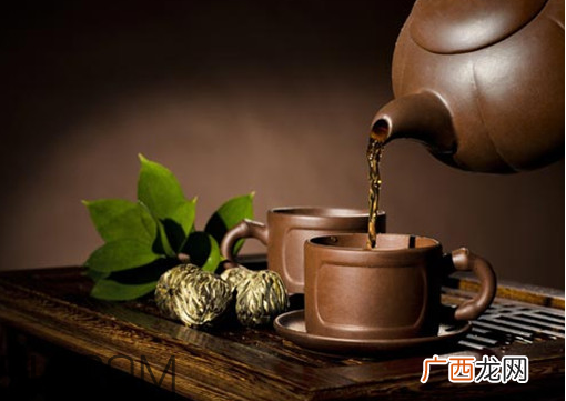 喝茶对牙齿好吗？喝茶牙齿会变黄吗？