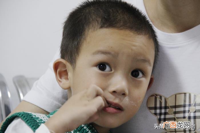 单亲妈妈带重症儿苦撑两年 单亲妈妈带男孩有多累