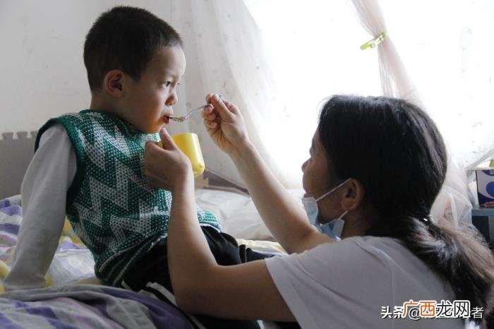 单亲妈妈带重症儿苦撑两年 单亲妈妈带男孩有多累