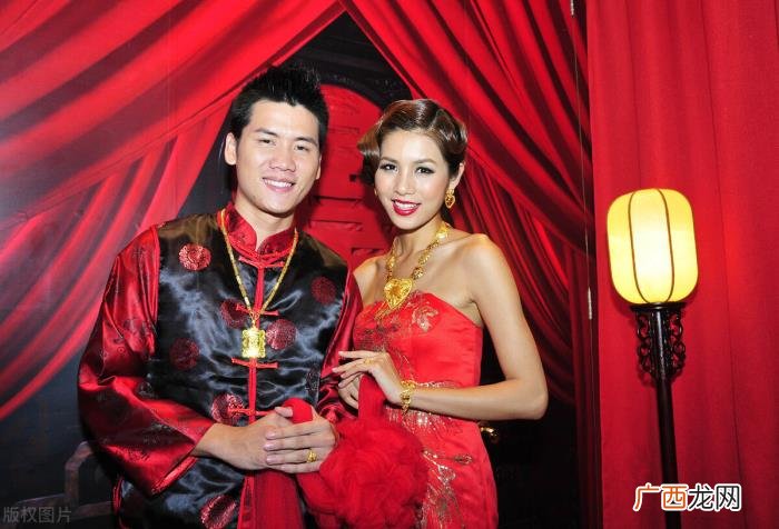 二婚女人结婚当晚会想什么 二婚出嫁当天要带上孩子吗