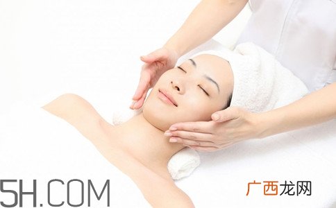 女人为什么会面色发黄？女性脸色蜡黄的原因有哪些？