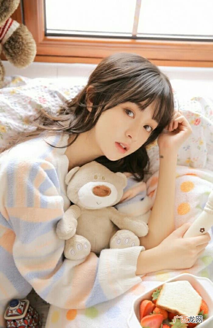 感动女孩子的暖心话，让女生感动流泪的话
