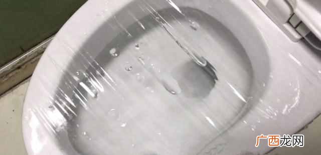 马桶堵了怎么办的小窍门，一壶开水就搞定的方