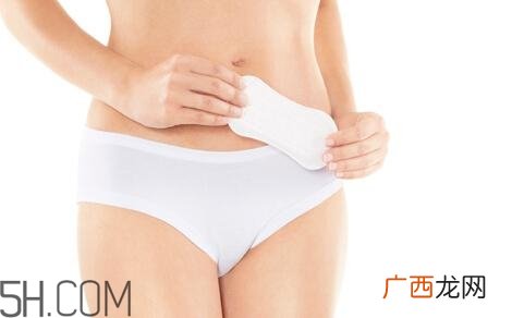 女人如何正确的使用卫生巾？卫生巾清凉好不好？