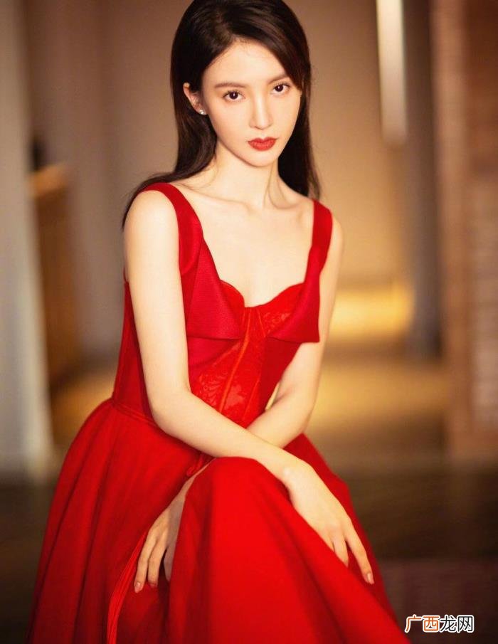 金晨的恋情，金晨恋情疑曝光新男友是成龙亲外甥