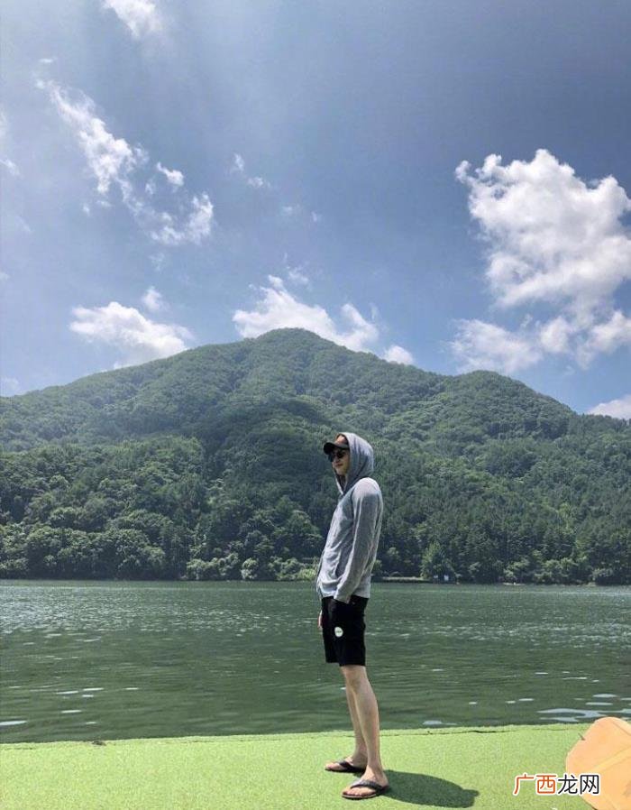 李钟硕笑容，单眼皮欧巴李钟硕让人越看越上瘾的撩妹笑容