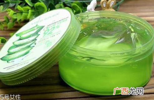 芦荟泡酒能治脚气吗？芦荟胶主要是细菌杀毒